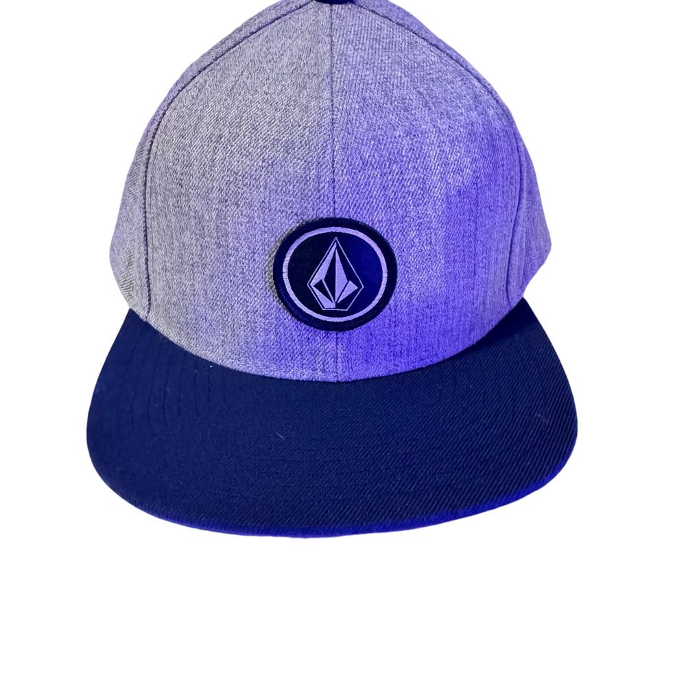 VOLCOM BLACK AND GREY ONE SIZE BASEBALL CAP